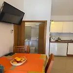 Magdalena - With Terrace A1 Apartman